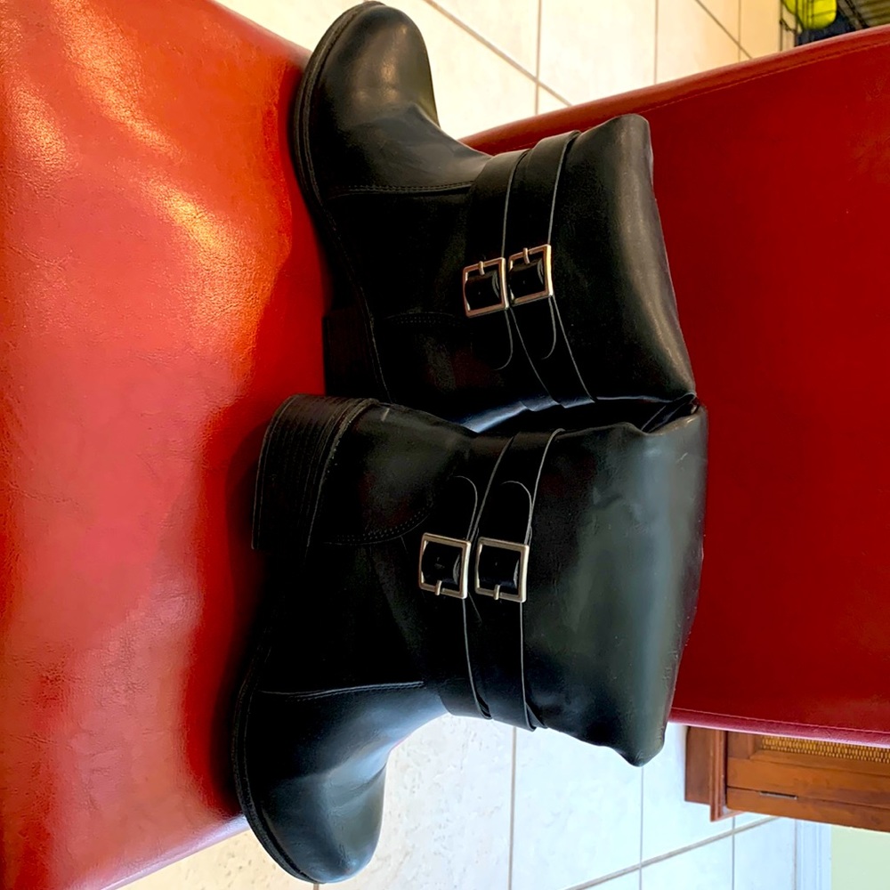 Low heeled boots, very comfortable